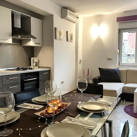 Apartment Ana *
