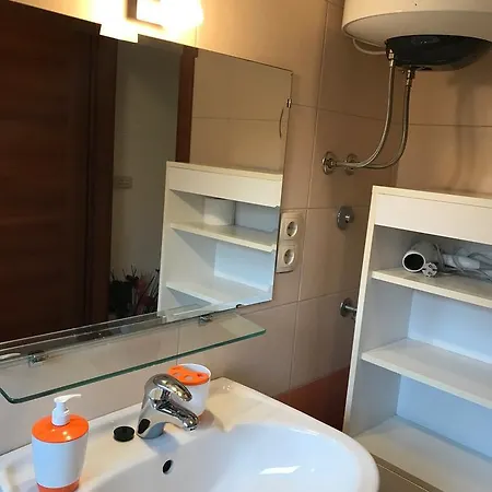Ana Zadar