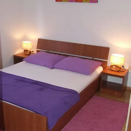 Apartment Ana *